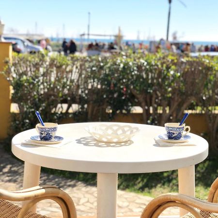 Apartament Amb Jardi A La Platja D'Empuriabrava Bagian luar foto