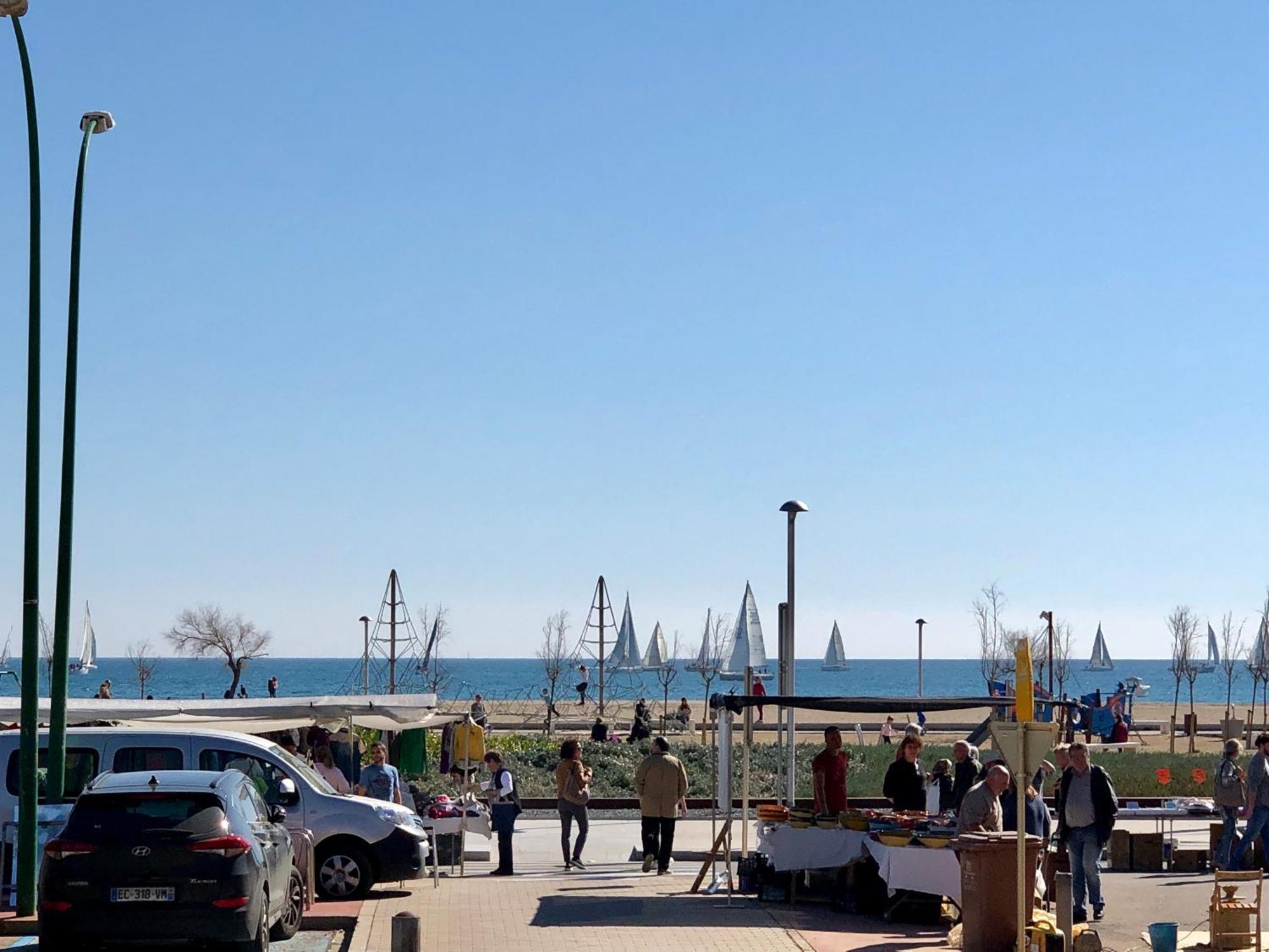 Apartament Amb Jardi A La Platja D'Empuriabrava Bagian luar foto